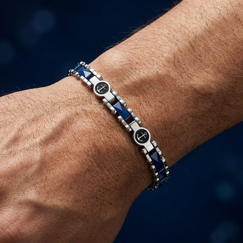 Uniqal NAUTIS Schmuckarmband mit maritimen Elementen, tiefblauen Keramikdetails und hochwertiger Verarbeitung im nautischen Stil