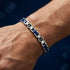 Uniqal NAUTIS Schmuckarmband mit maritimen Elementen, tiefblauen Keramikdetails und hochwertiger Verarbeitung im nautischen Stil
