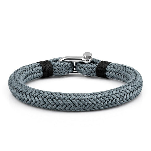 NERISSA Segeltau Armband mit Edelstahl Schäkelverschluss und gravierbarer Platte – maritimes Unisex Schmuckstück im nautischen Stil
