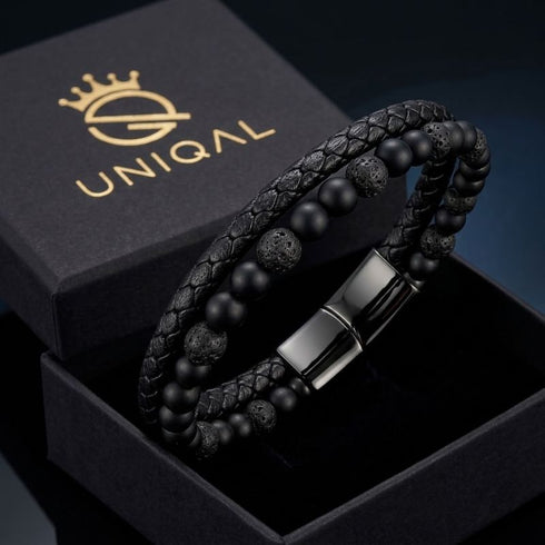 Uniqal PASSION LAVA Armband mit Gravur – personalisierbares Herrenarmband mit schwarzen Lavasteinen, matten Perlen und geflochtenem Leder