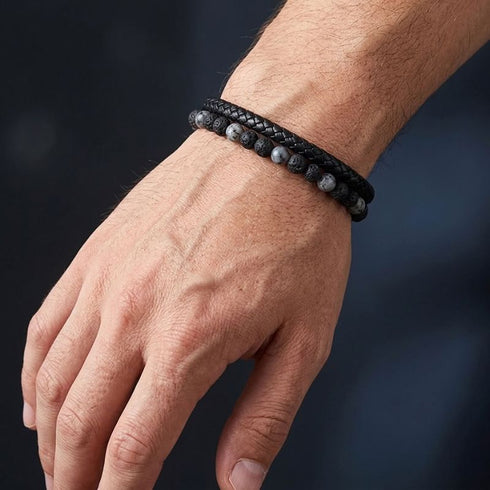Uniqal PASSION LAVA SPECTROLITE Herrenarmband am Handgelenk – schwarze Lavasteine, graue Spectrolite-Perlen und schwarzes Flechtleder