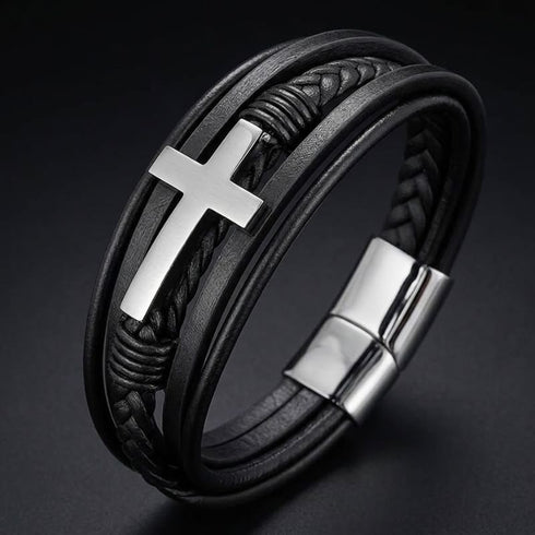 Uniqal SILVER HEAVEN Armband mit Gravur – persönliches Geschenk für Männer mit schwarzem Leder, geflochtenen Details und silberfarbenem Kreuz