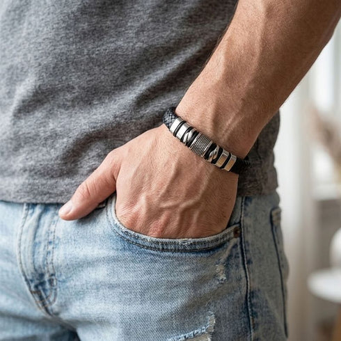 Uniqal SILVER MAMBA Herrenarmband – modernes Accessoire in Schwarz und Silber für Freizeit, Alltag und einen stilvollen Männer-Look.