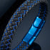 Uniqal SKY Herrenarmband in Detailansicht – modernes schwarz-blaues Flechtarmband mit glänzendem blauem Verschluss für stilbewusste Männer.