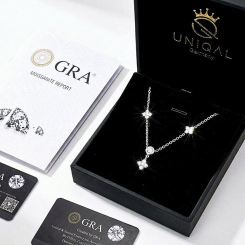UNIQAL VELVET BLOSSOM Luxus Geschenkbox mit zertifizierter Moissanit Halskette und Premium Präsentation