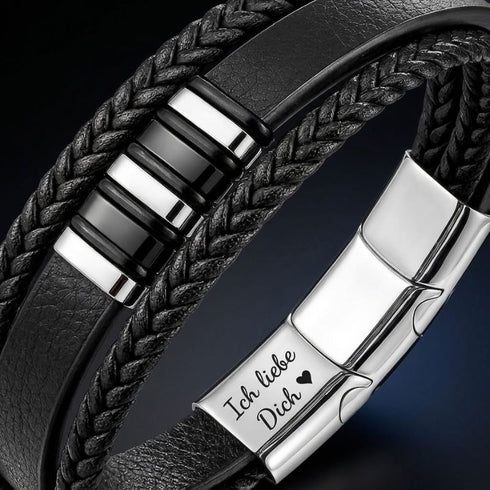 Uniqal VORTEX S Herrenarmband mit personalisierter Gravur – individuelles schwarzes Lederarmband mit silberfarbenen Details und persönlicher Botschaft