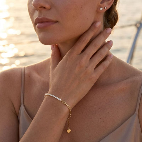VALERIA Moissanit Armband 14K Gold mit passendem Moissanit Ohrstecker – Damen Schmuck-Set in Gold auf Yacht getragen, Uniqal