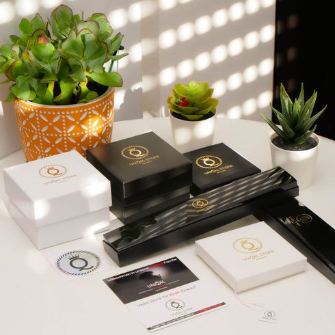 BLACK SHAPE Lederarmband mit Zubehör und Geschenkverpackung – personalisierbarer Schmuck als Geschenk für besondere Anlässe