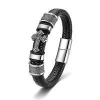 Uniqal GLORY auf weißem Hintergrund – eleganter Schmuck mit Kreuzmotiv, Unisex-Design, personalisierbar für Taufe oder Geburtstag.