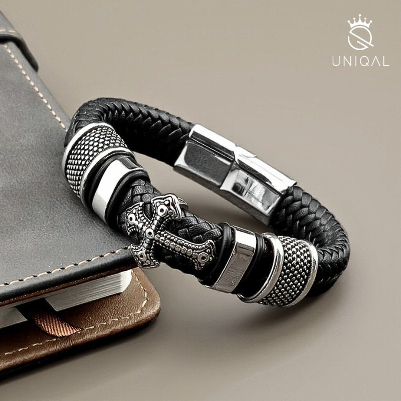 Uniqal GLORY im Business-Look – Symbol für Glaube und Stärke, perfektes Präsent zur Firmung oder als bedeutungsvolles Geschenk für Männer.