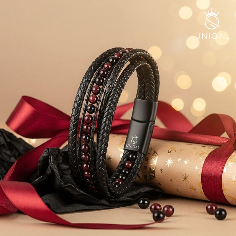 Exklusives Uniqal Schmuckstück mit roten Tigerauge-Steinen – ideales Präsent für Männer, die Charakter und Stil verkörpern.